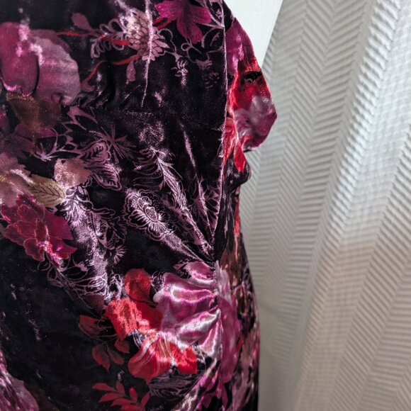 Le Chateau Velvet Dark Floral Halter Midi Dress Asymmetrical Hem XL Whimsigoth - Picture 5 of 13